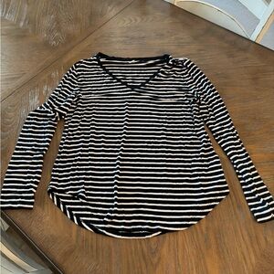 New Old Navy Women Luxe V-Neck Black & White Stripped Top Long Sleeve SZ XL